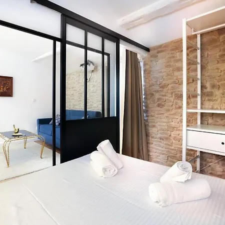 Апартаменти Le Palais D'alienor - Parking Gratuit *