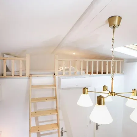 Апартаменти Le Palais D'alienor - Parking Gratuit Каркассонн