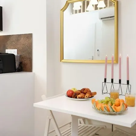 Апартаменти Le Palais D'alienor - Parking Gratuit Каркассонн